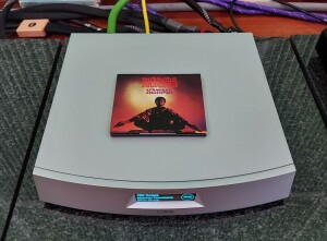 Lumin T3 - test. Obudowa jest niska, ale pozostałymi wymiarami przypomina popularny standard audio (fot. wstereo.pl)