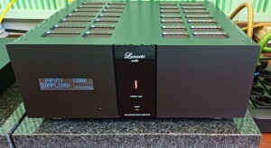 Lucarto Audio Ferro DAC - test. Przetwornik jest duży, wygląda jak solidny wzmacniacz (fot. wstereo.pl)