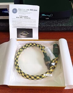 Hijiri SM2R-L “Sound Matter” – test. Proste, ale estetyczne opakowanie. W pudełku karta z informacjami o kablu (fot. wstereo.pl)