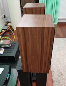Falcon Acoustics Gold Badge LS3/5A - test. Monitorki są nadzwyczaj płytkie (fot. wstereo.pl)