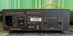 NuPrime Evolution Stream - test. Zasilacz może obsługiwać dwa urządzenia (fot. wstereo.pl)