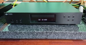 TAGA Harmony TCD-30 - test. Jasność wyświetlacza można regulować (fot. wstereo.pl)